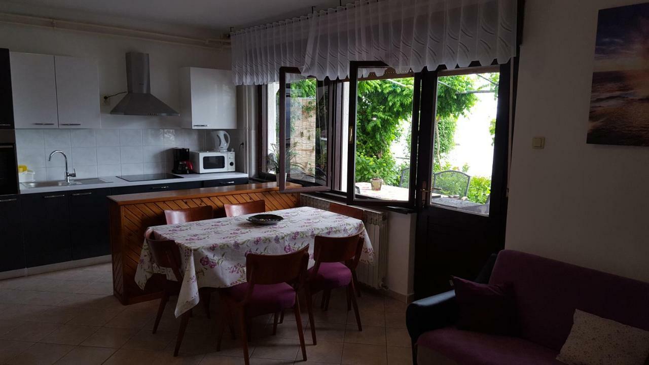 Apartmani Marenda Supetarska Draga Luaran gambar
