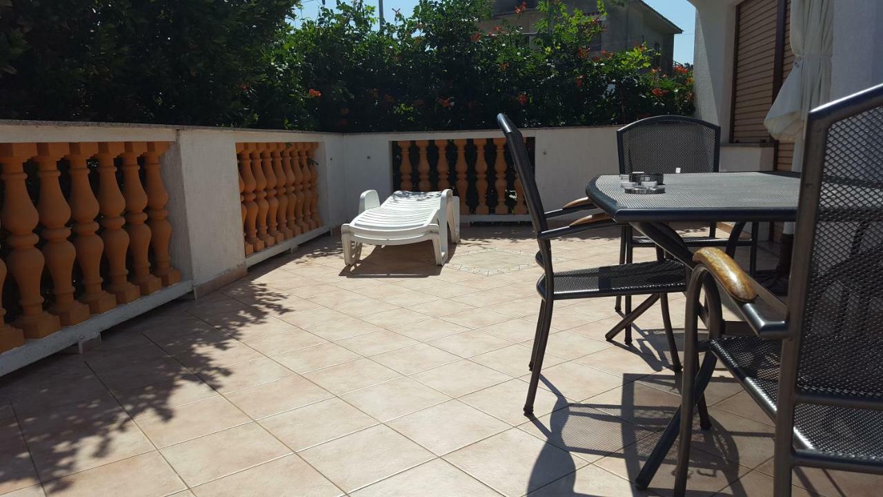 Apartmani Marenda Supetarska Draga Luaran gambar